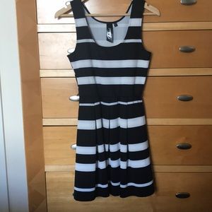 Adorable black and white party dress